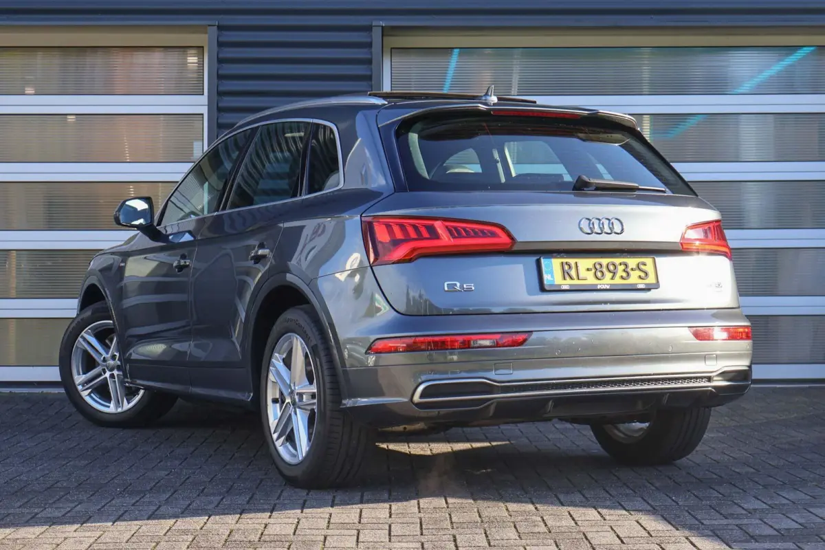2.0 TFSI 252pk quattro Sport | Luchtvering | Panoramadak | Stoelverwarming | Audi-SOUND | Sportstuur