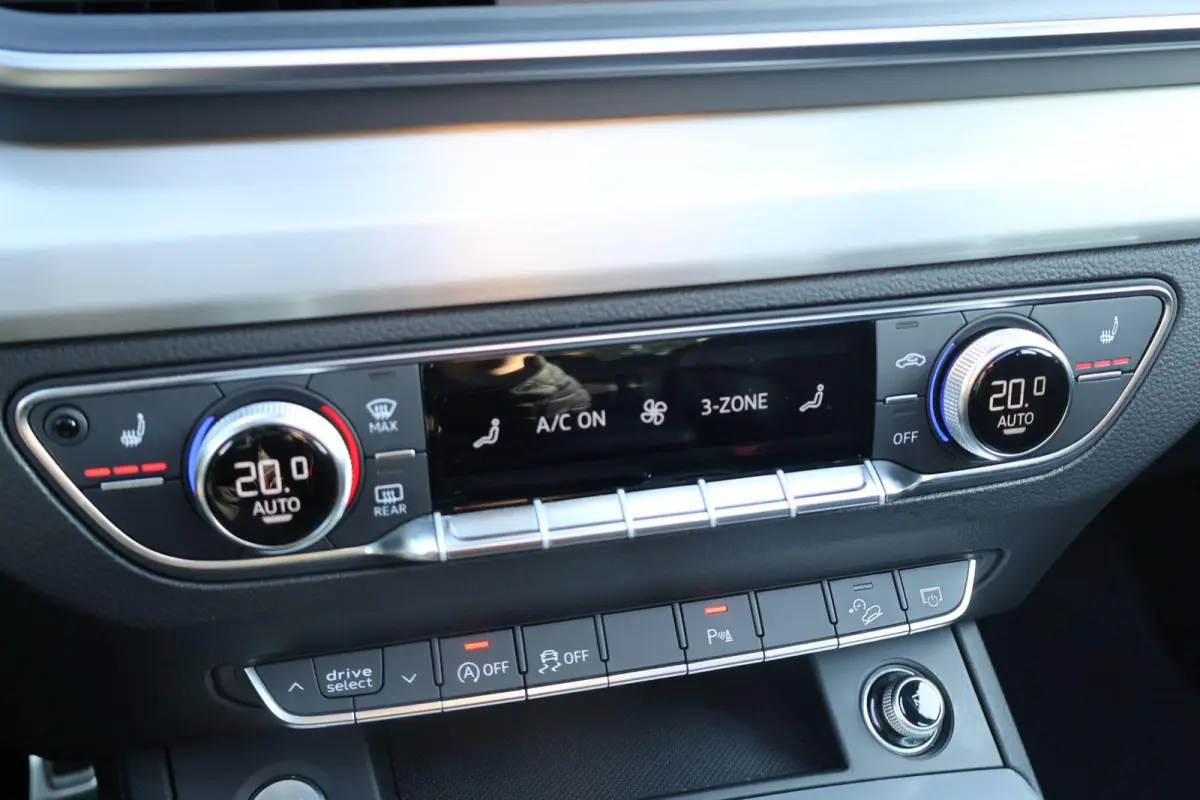 2.0 TFSI 252pk quattro Sport | Luchtvering | Panoramadak | Stoelverwarming | Audi-SOUND | Sportstuur