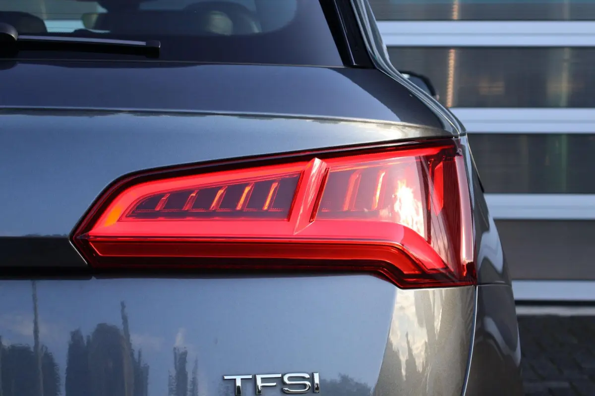 2.0 TFSI 252pk quattro Sport | Luchtvering | Panoramadak | Stoelverwarming | Audi-SOUND | Sportstuur