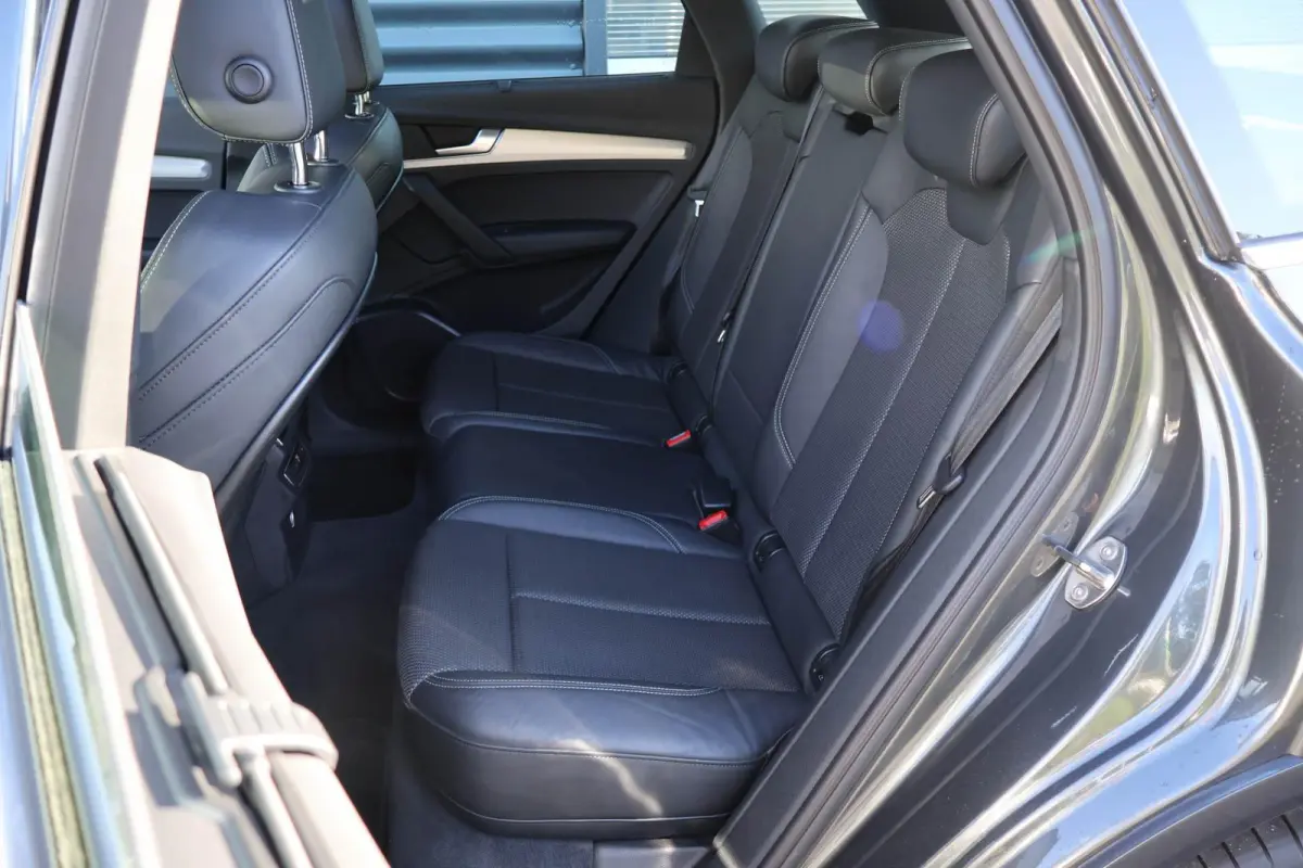 2.0 TFSI 252pk quattro Sport | Luchtvering | Panoramadak | Stoelverwarming | Audi-SOUND | Sportstuur