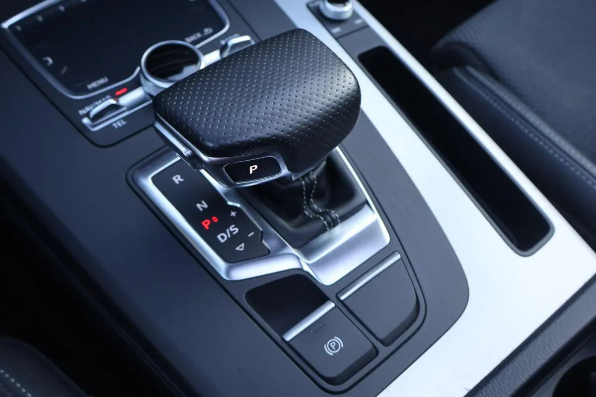 2.0 TFSI 252pk quattro Sport | Luchtvering | Panoramadak | Stoelverwarming | Audi-SOUND | Sportstuur