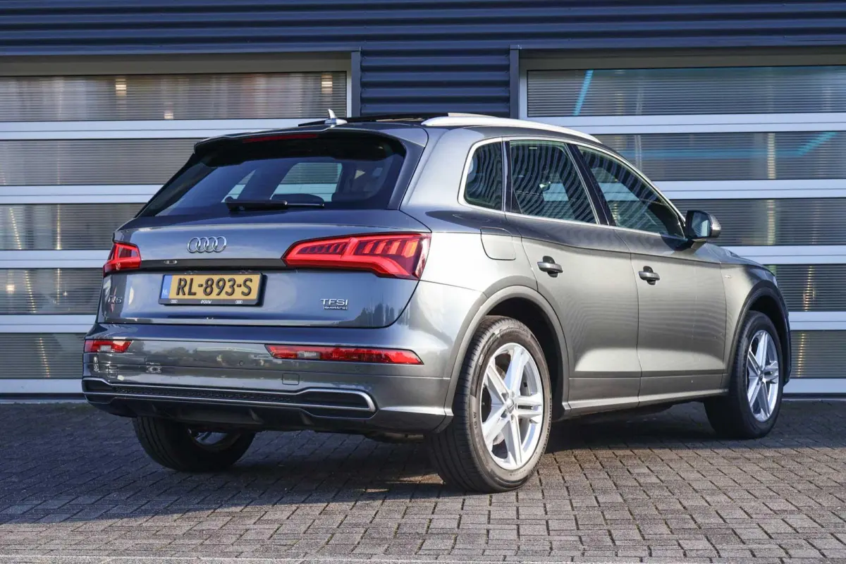 2.0 TFSI 252pk quattro Sport | Luchtvering | Panoramadak | Stoelverwarming | Audi-SOUND | Sportstuur