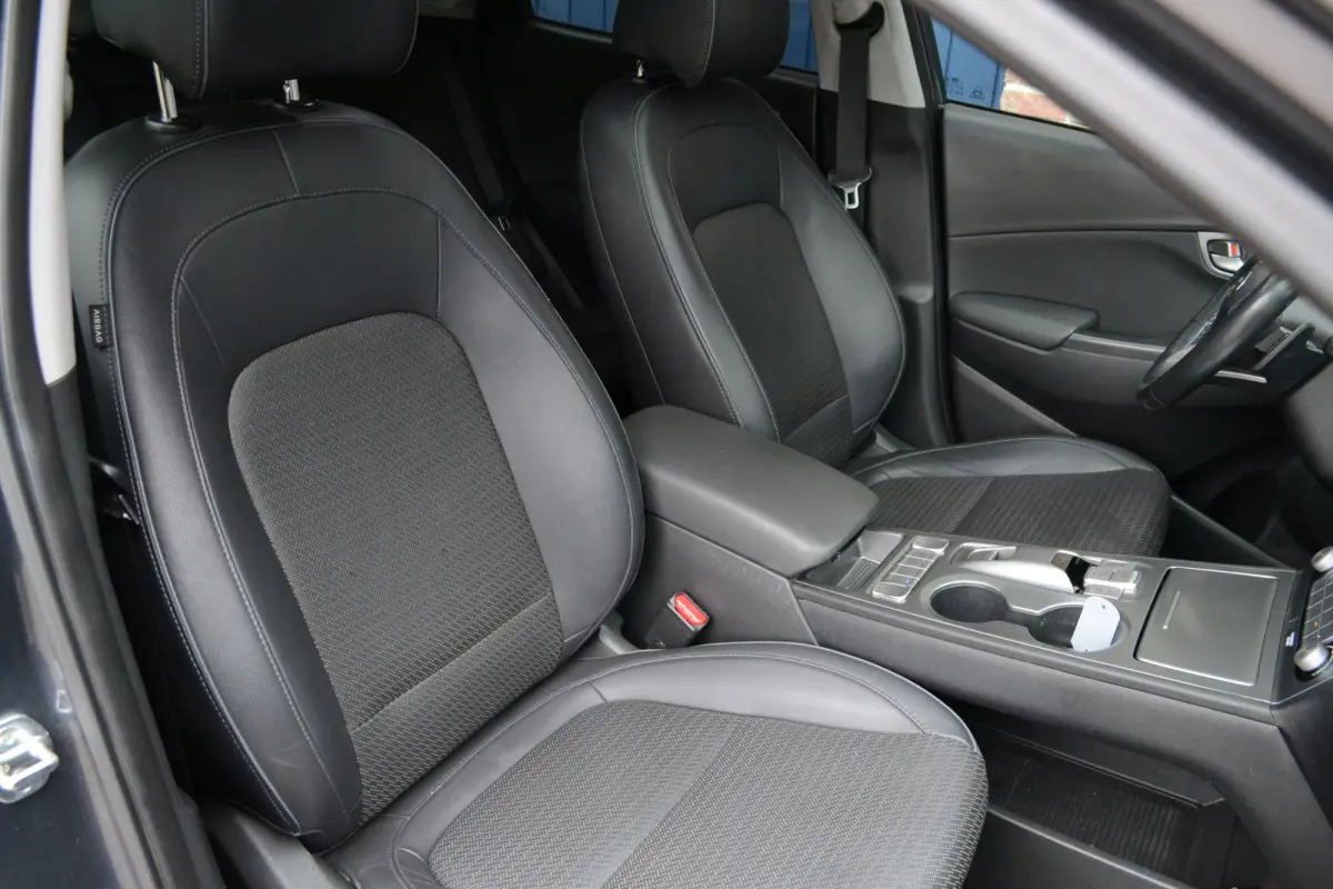 EV Premium 64 kWh | 98% SOH | Schuifdak | Keyless | Stoelventilatie/verwarming | Camera | Stuurverwarming