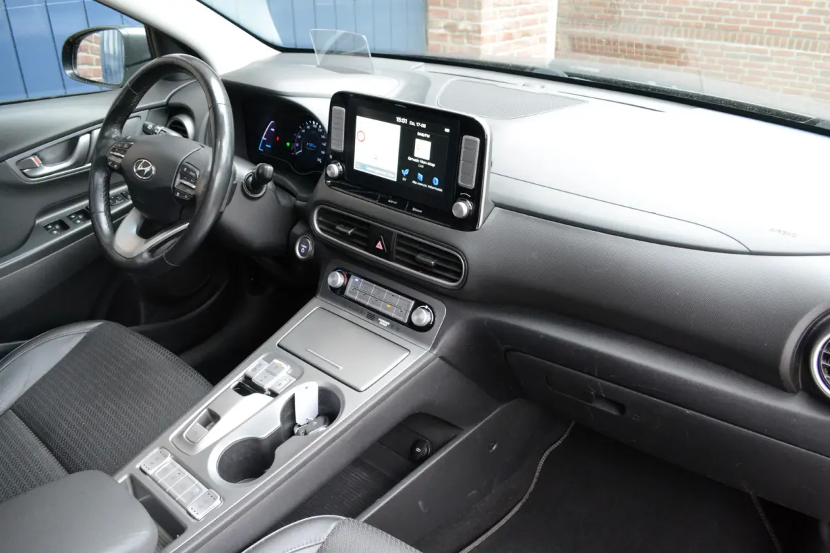 EV Premium 64 kWh | 98% SOH | Schuifdak | Keyless | Stoelventilatie/verwarming | Camera | Stuurverwarming