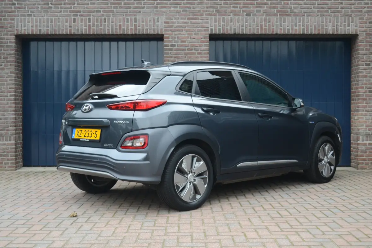 EV Premium 64 kWh | 98% SOH | Schuifdak | Keyless | Stoelventilatie/verwarming | Camera | Stuurverwarming