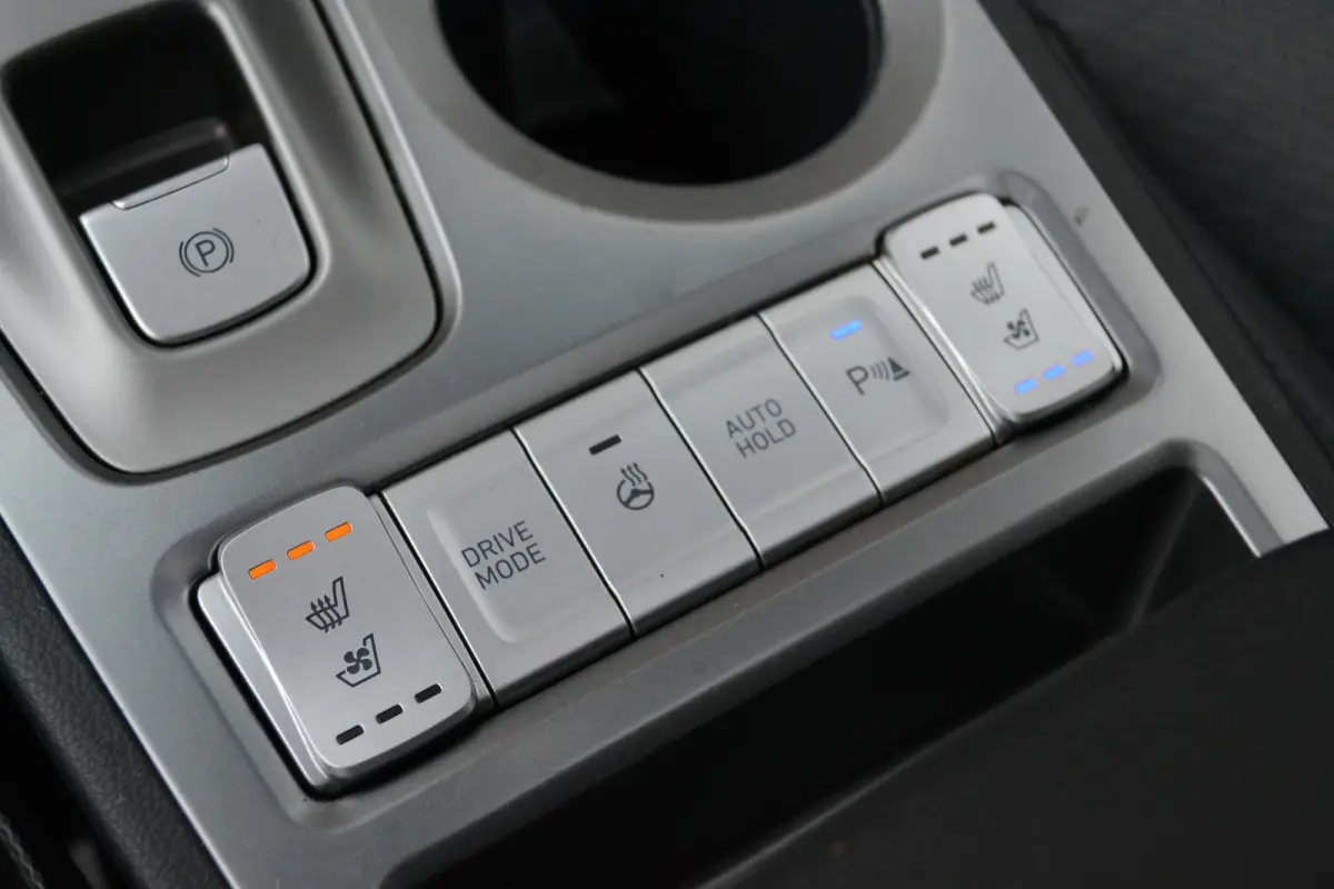 EV Premium 64 kWh | 98% SOH | Schuifdak | Keyless | Stoelventilatie/verwarming | Camera | Stuurverwarming