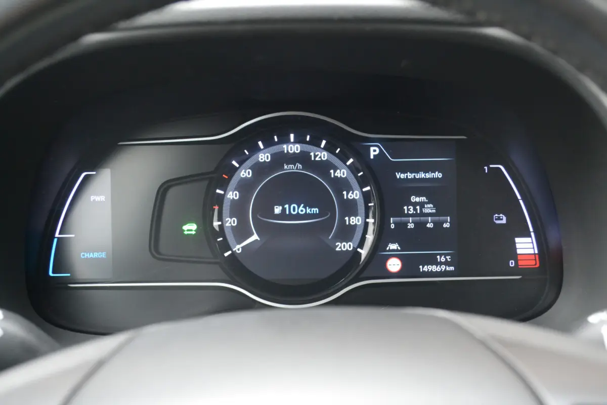 EV Premium 64 kWh | 98% SOH | Schuifdak | Keyless | Stoelventilatie/verwarming | Camera | Stuurverwarming
