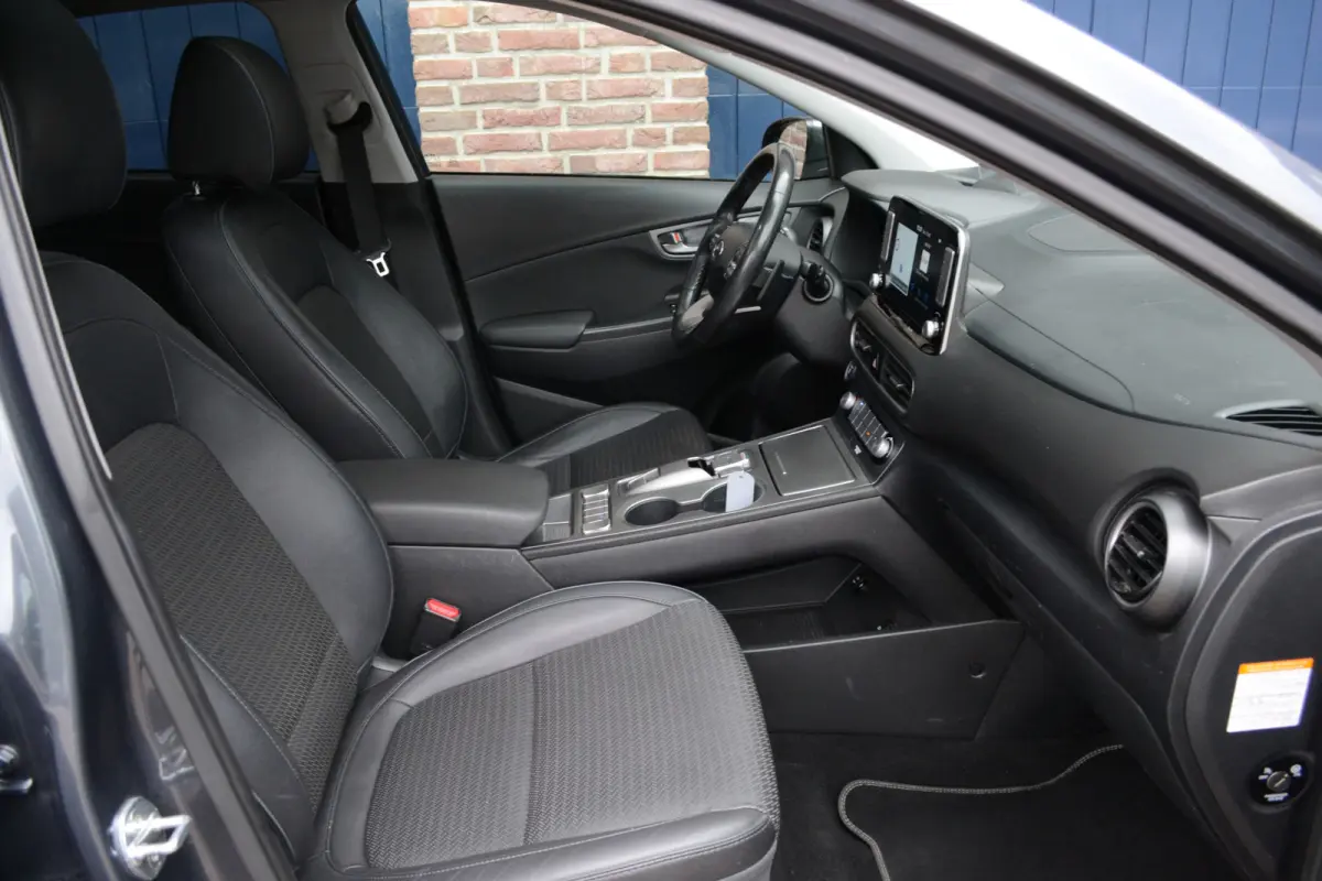 EV Premium 64 kWh | 98% SOH | Schuifdak | Keyless | Stoelventilatie/verwarming | Camera | Stuurverwarming