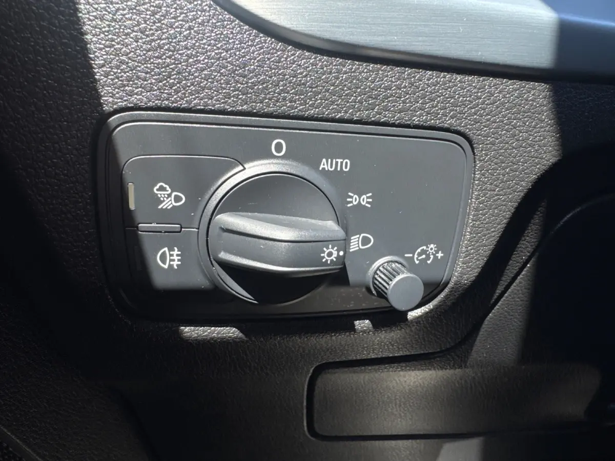 35 TFSI 150PK S-LINE EDITION NAVI/PDC/HALF-LEDER