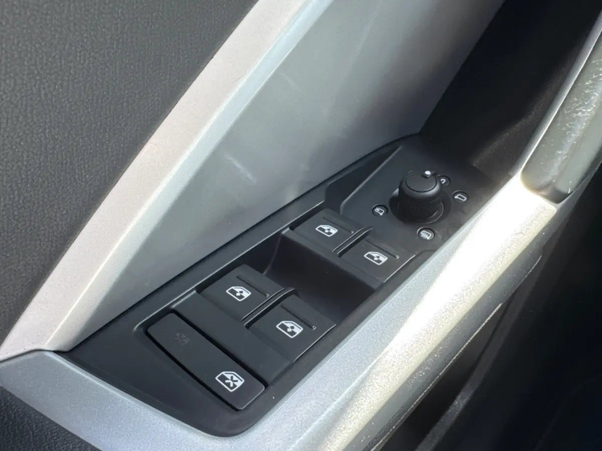45 TFSI e 245PK BUSINESS EDITION PHEV LEDER/NAVICAMERA/CARPLAY/ELEKTR.KLEP ****