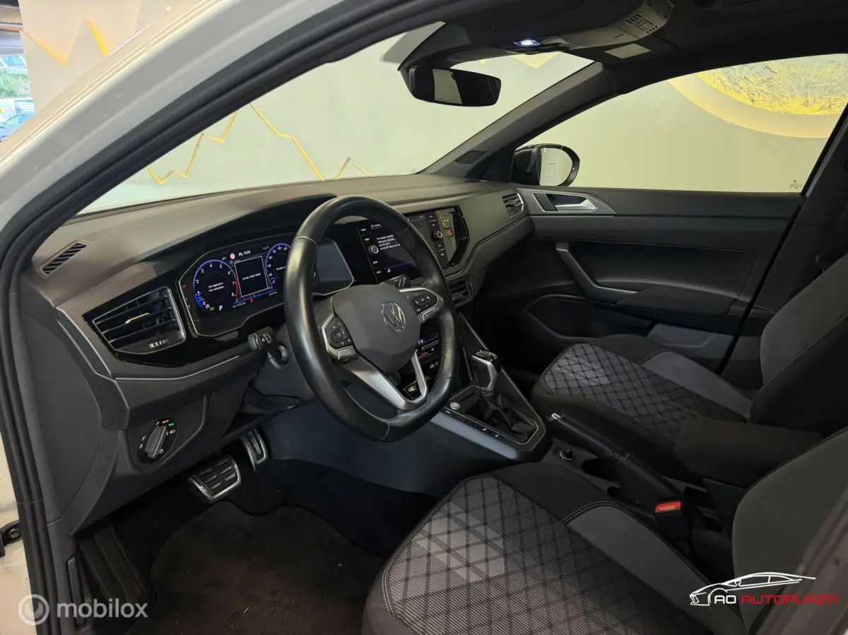 1.0 TSI 3x R-line Panorama/Keyless/Black style