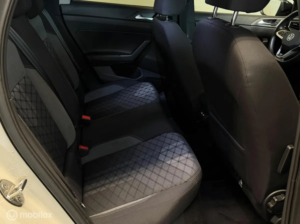 1.0 TSI 3x R-line Panorama/Keyless/Black style