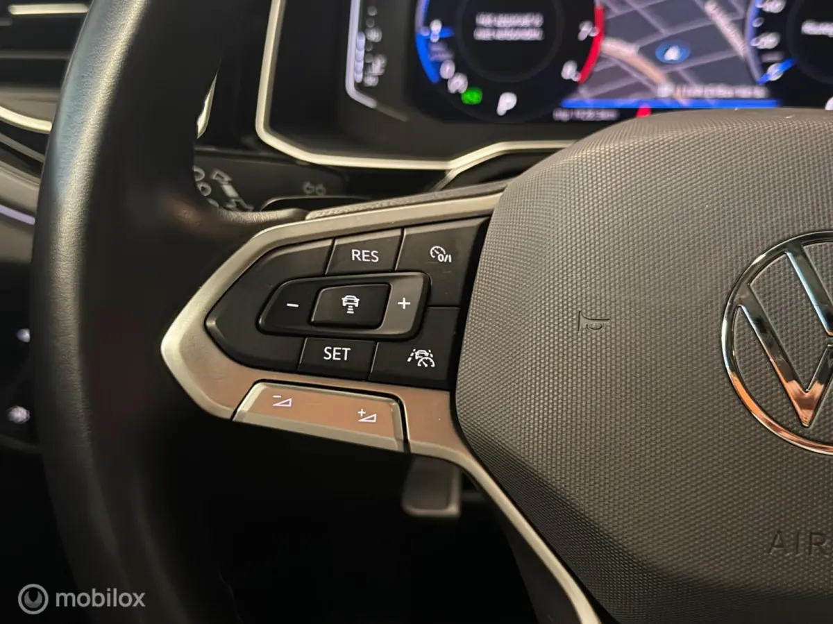 1.0 TSI 3x R-line Panorama/Keyless/Black style