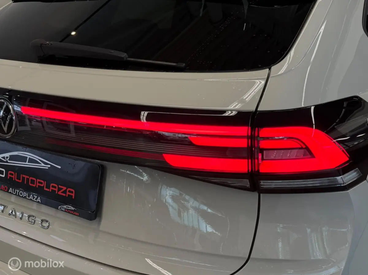 1.0 TSI 3x R-line Panorama/Keyless/Black style
