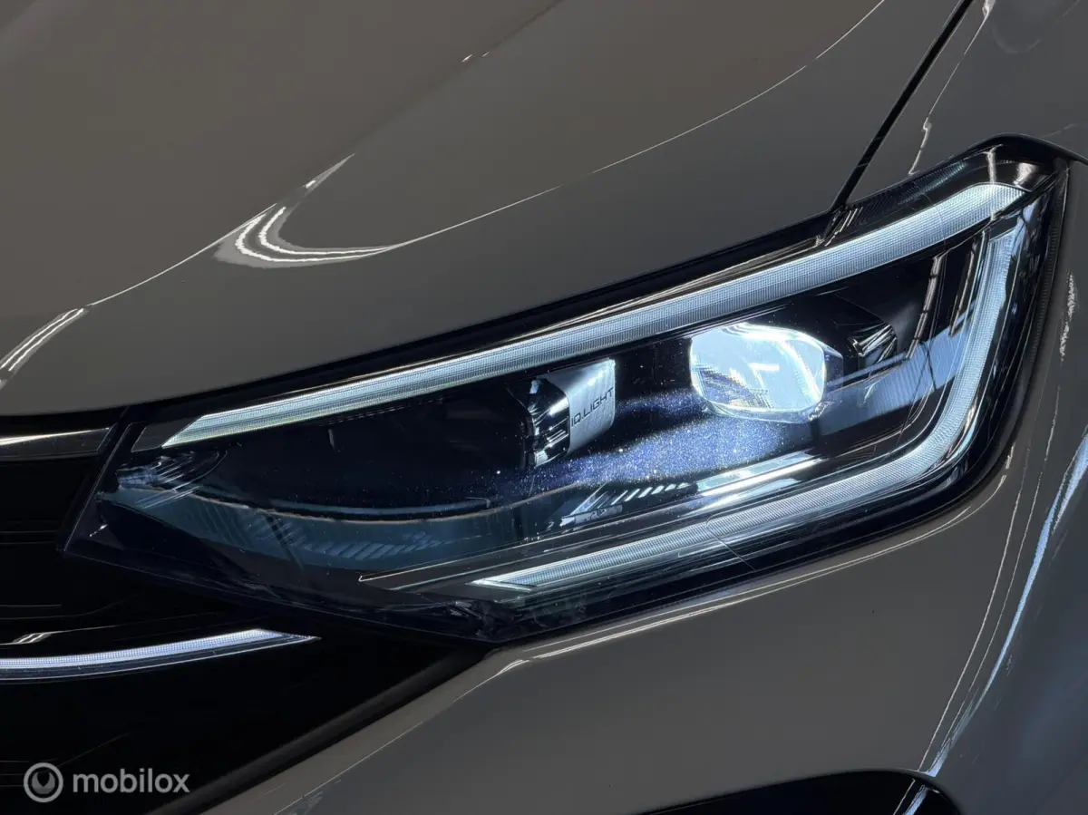 1.0 TSI 3x R-line Panorama/Keyless/Black style