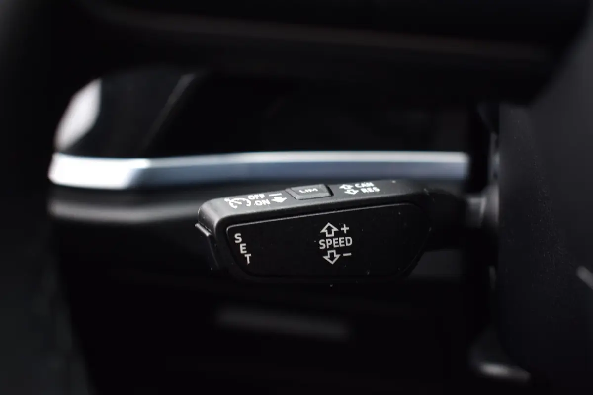 35TFSI 150PK S-TRONIC PRO LINE VIRTUAL/PDC/NAVI
