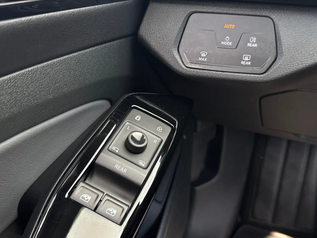 Pure 52 kWh 170pk NAVI/PDC/CARPLAY  SOH 91,5