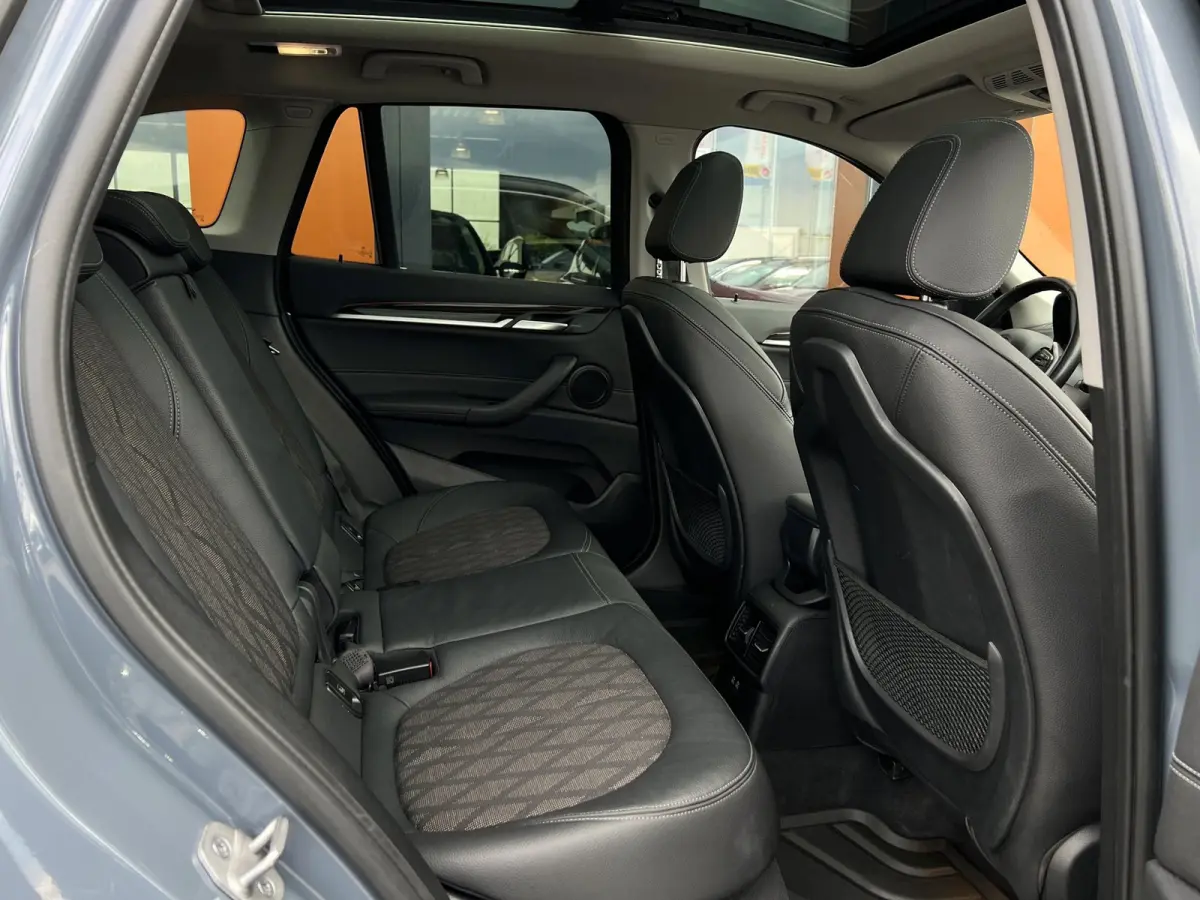 XDrive25e eDrive|Pano|Trekhaak|Sfeerverl.|HUD|Memory