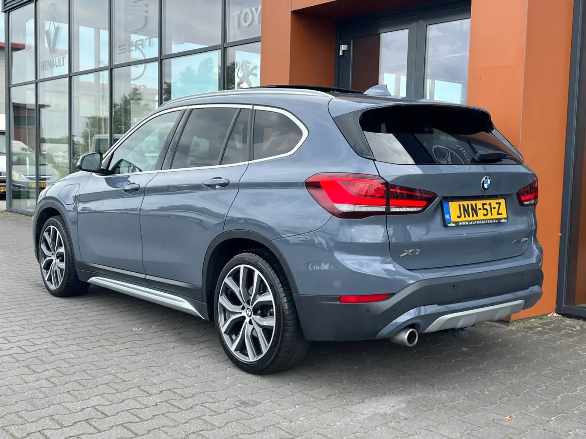 XDrive25e eDrive|Pano|Trekhaak|Sfeerverl.|HUD|Memory