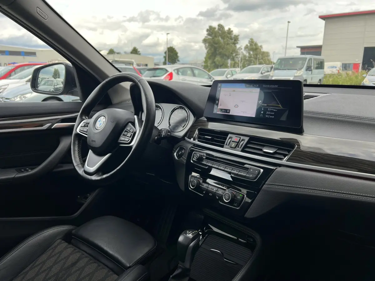 XDrive25e eDrive|Pano|Trekhaak|Sfeerverl.|HUD|Memory