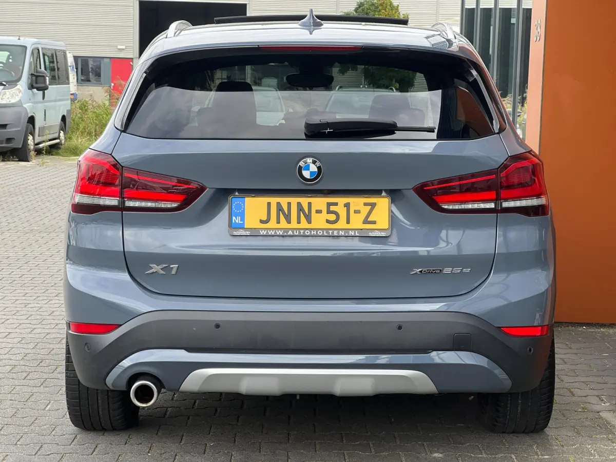 XDrive25e eDrive|Pano|Trekhaak|Sfeerverl.|HUD|Memory