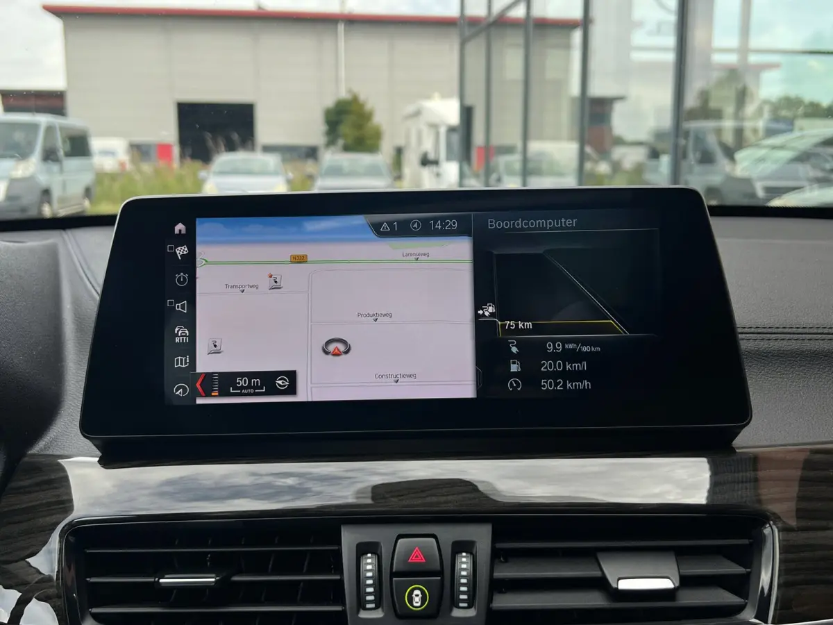 XDrive25e eDrive|Pano|Trekhaak|Sfeerverl.|HUD|Memory