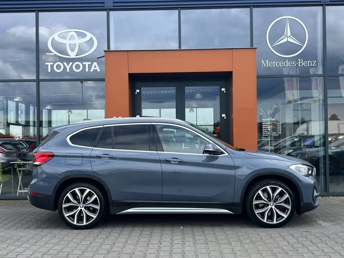 XDrive25e eDrive|Pano|Trekhaak|Sfeerverl.|HUD|Memory
