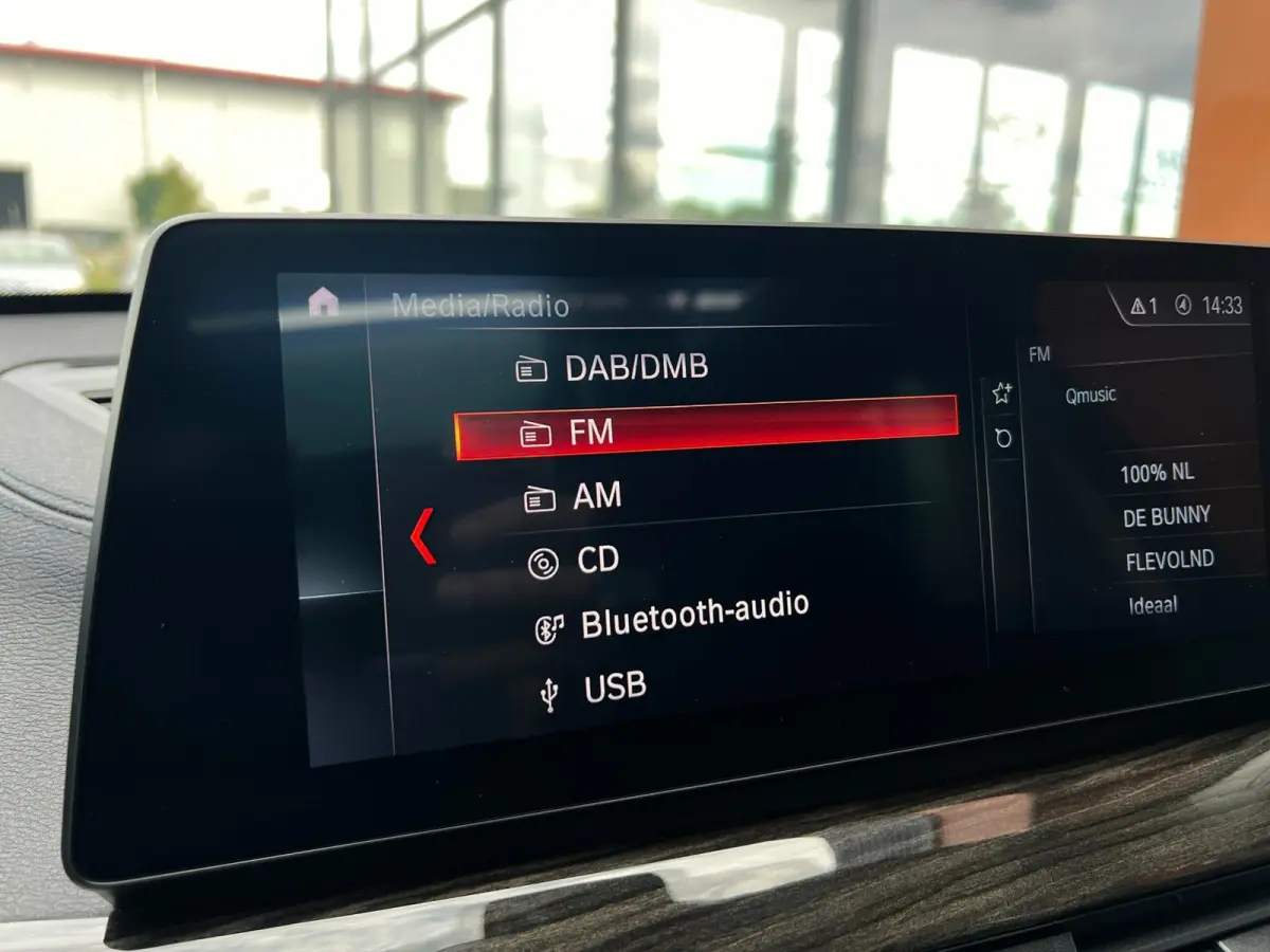 XDrive25e eDrive|Pano|Trekhaak|Sfeerverl.|HUD|Memory