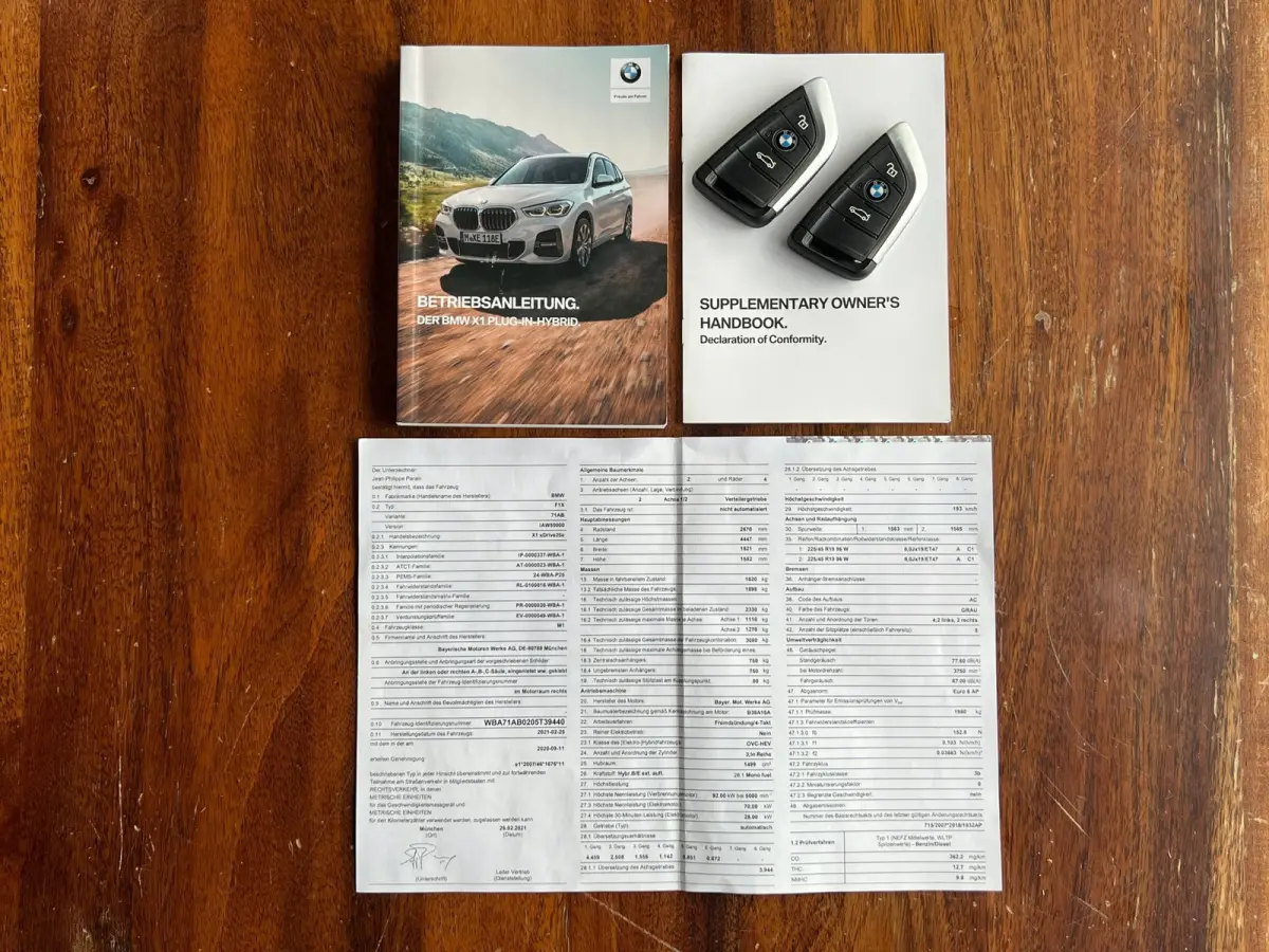 XDrive25e eDrive|Pano|Trekhaak|Sfeerverl.|HUD|Memory