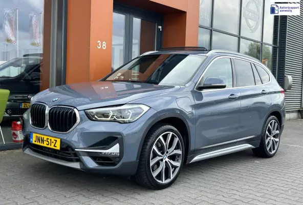 XDrive25e eDrive|Pano|Trekhaak|Sfeerverl.|HUD|Memory