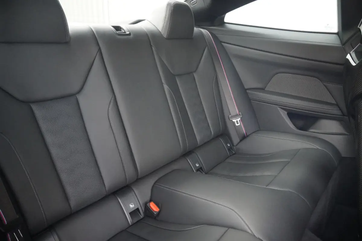 M4 Competition | M Carbon-keramische remmen | M Carbon Exterieur | M Carbon kuipstoelen | M Driver's Pack
