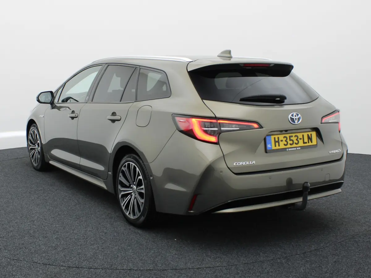 1.8 Hybrid Dynamic | Keyless | Trekhaak | Stuur & Stoel verwarming | Prijs Rijklaar!!