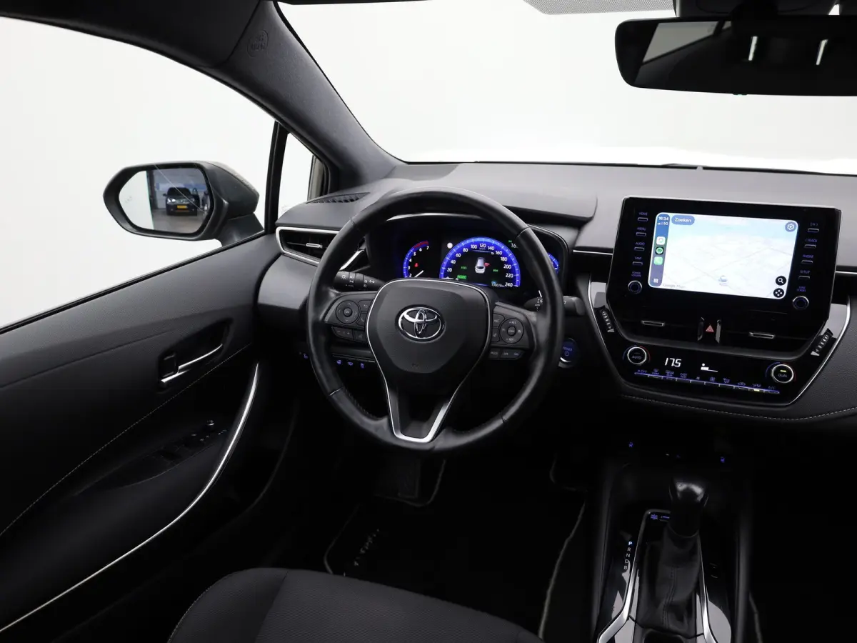1.8 Hybrid Dynamic | Keyless | Trekhaak | Stuur & Stoel verwarming | Prijs Rijklaar!!