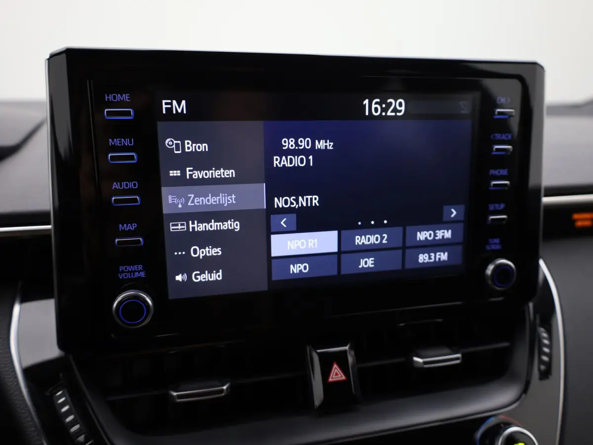 1.8 Hybrid Dynamic | Keyless | Trekhaak | Stuur & Stoel verwarming | Prijs Rijklaar!!