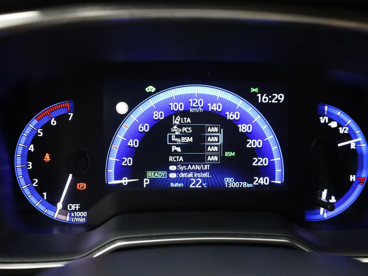 1.8 Hybrid Dynamic | Keyless | Trekhaak | Stuur & Stoel verwarming | Prijs Rijklaar!!