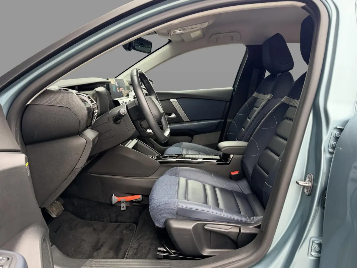Live 50 kWh SOH 92,8% | Winterpakket | Head-Up | Keyless | 180° Camera | Dodehoek | 18” LM | 1e Eigenaar | Dealeronderhouden |