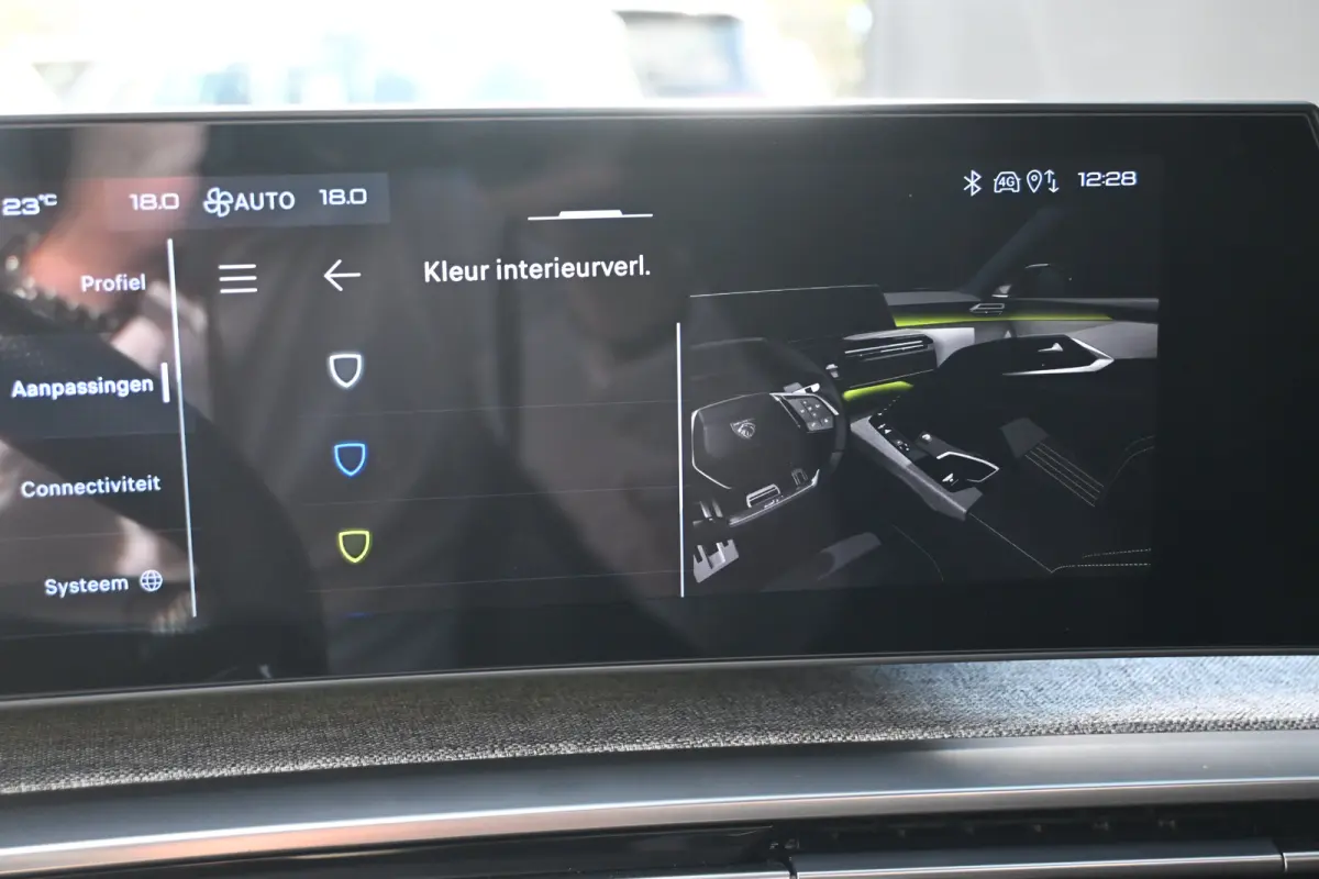 GT Avantage 73 kWh 7p 94,75%SOH! | Schuif-/Kanteldak | Elektr. Stoelen | Stoel/Stuurverwarming | Navigatie | 360 Camera !