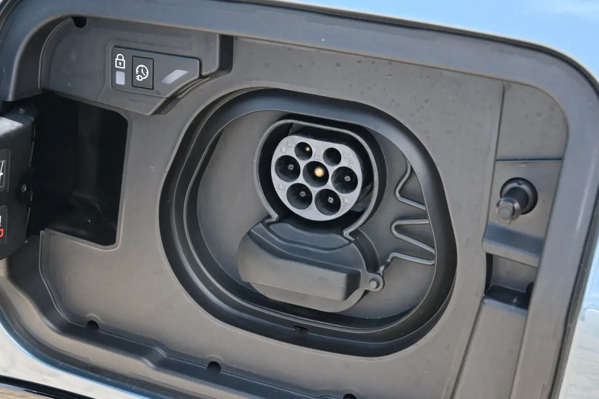 GT Avantage 73 kWh 7p 94,75%SOH! | Schuif-/Kanteldak | Elektr. Stoelen | Stoel/Stuurverwarming | Navigatie | 360 Camera !