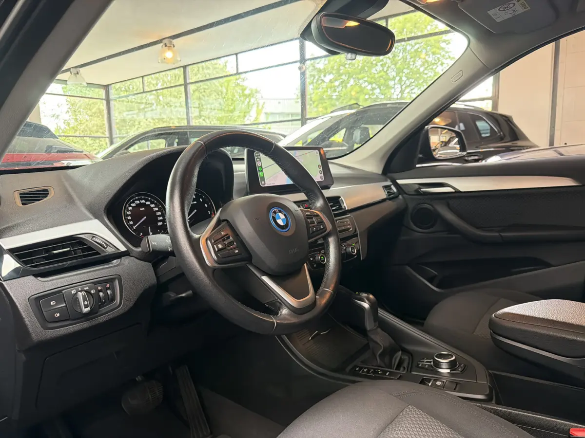 xDrive25e Executive CAMERA/NAVI/HEAD-UP