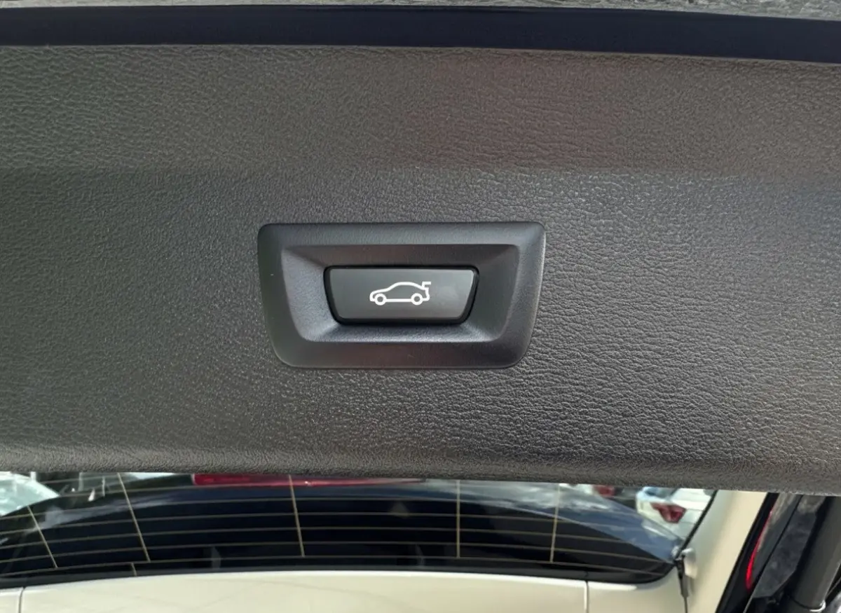 xDrive25e Executive CAMERA/NAVI/HEAD-UP