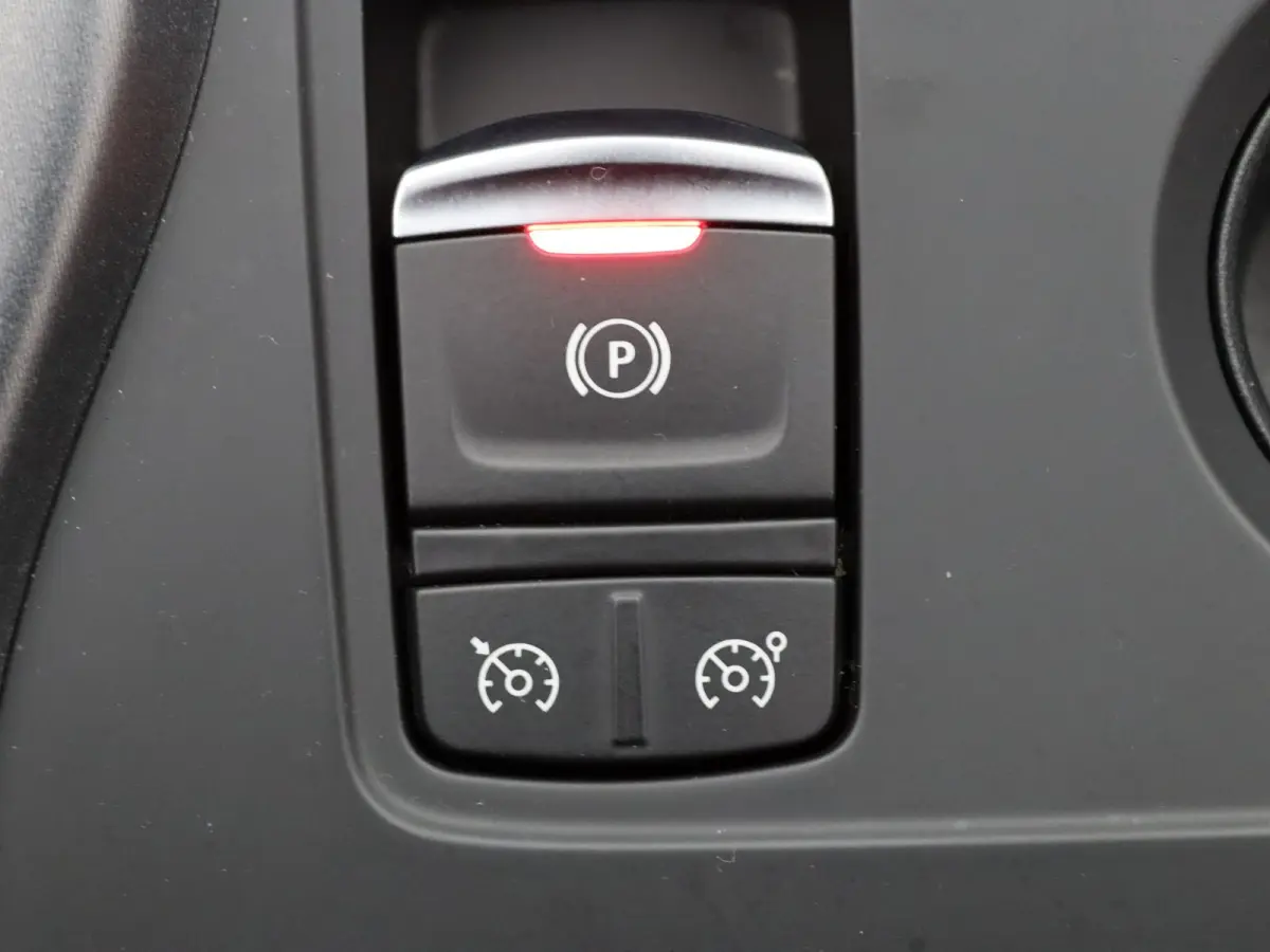 160pk TCe Black Edition Apple Carplay/Android Auto | Climate