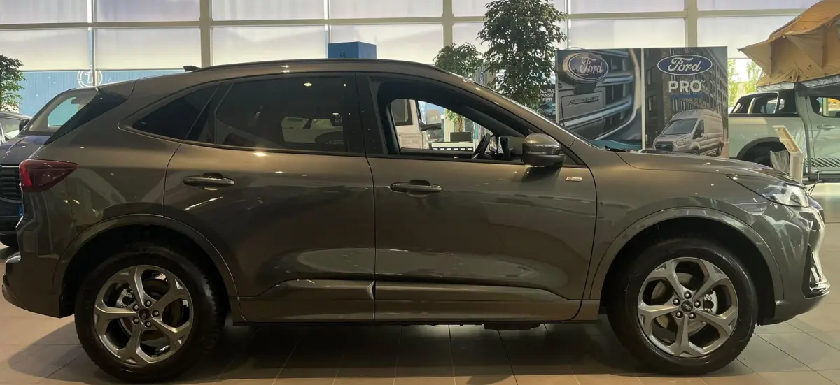 2.5 PHEV ST-Line | €7450,- Voordeel! | BLIS | Draadloos Carplay | Stoel/Voorruit/Stuurwielverwarming | All Weather Banden! |