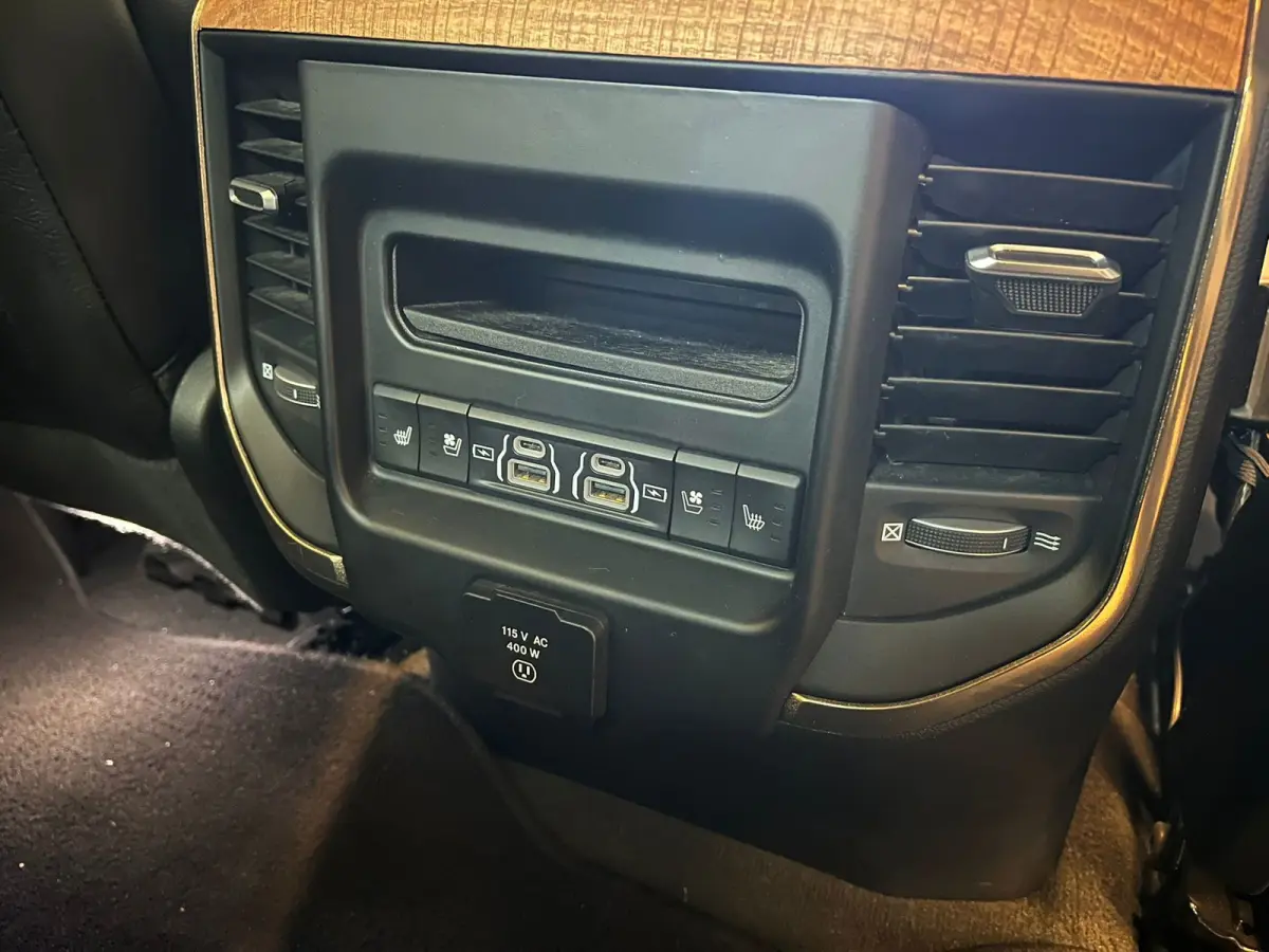 1500 5.7 V8 4x4 Crew Cab Longhorn|NAP|HUD|PANO|LUCHTVERING|