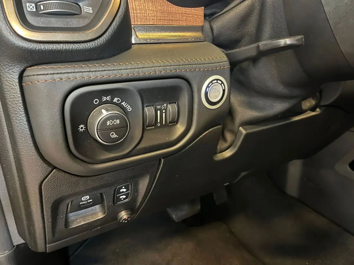 1500 5.7 V8 4x4 Crew Cab Longhorn|NAP|HUD|PANO|LUCHTVERING|