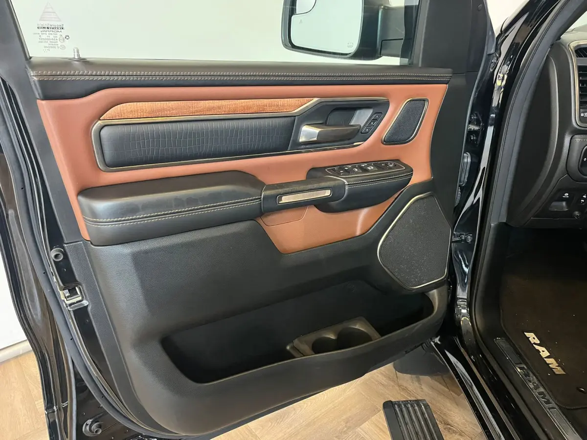 1500 5.7 V8 4x4 Crew Cab Longhorn|NAP|HUD|PANO|LUCHTVERING|