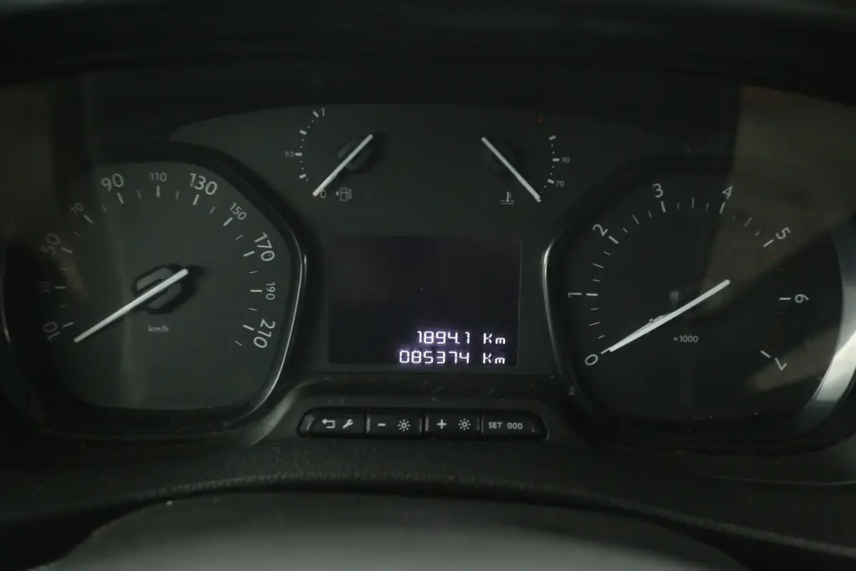 2.0 CDTI L3H1 | Airco | Camera | Cruise | 3 Zits | Carplay | Navi | Parkeersens. | Imperiaal