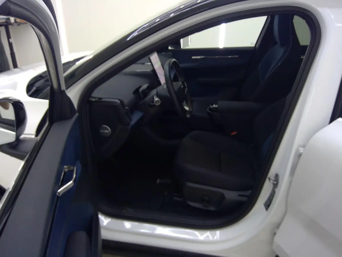 Twin Motor Performance Ultra 69 kWh | PANO | 20" | Getint Glas | Climate pack | 22 kW lader | Cruise control adaptief met Stop&Go en stuurhulp | DAB ontvanger
