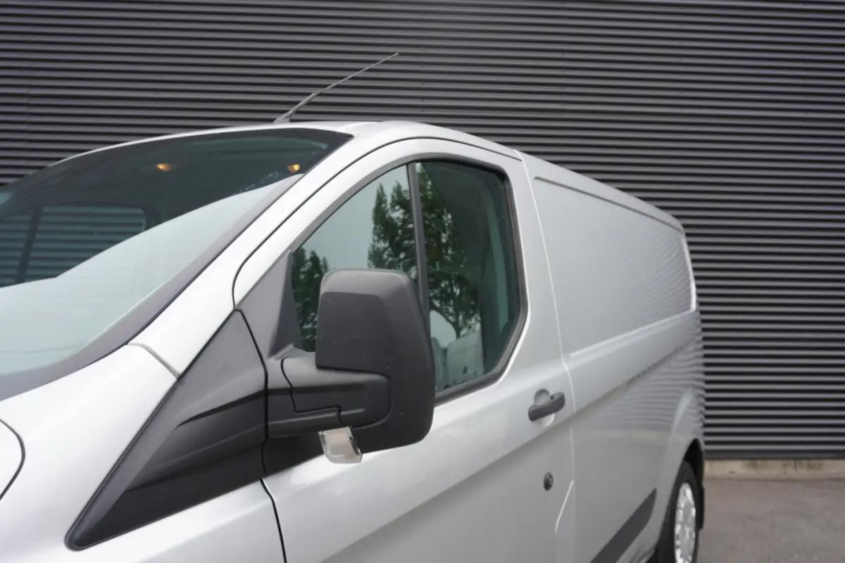 101pk L1H1 Trekhaak Navigatie Airco Cruise control Camera Parkeersensoren