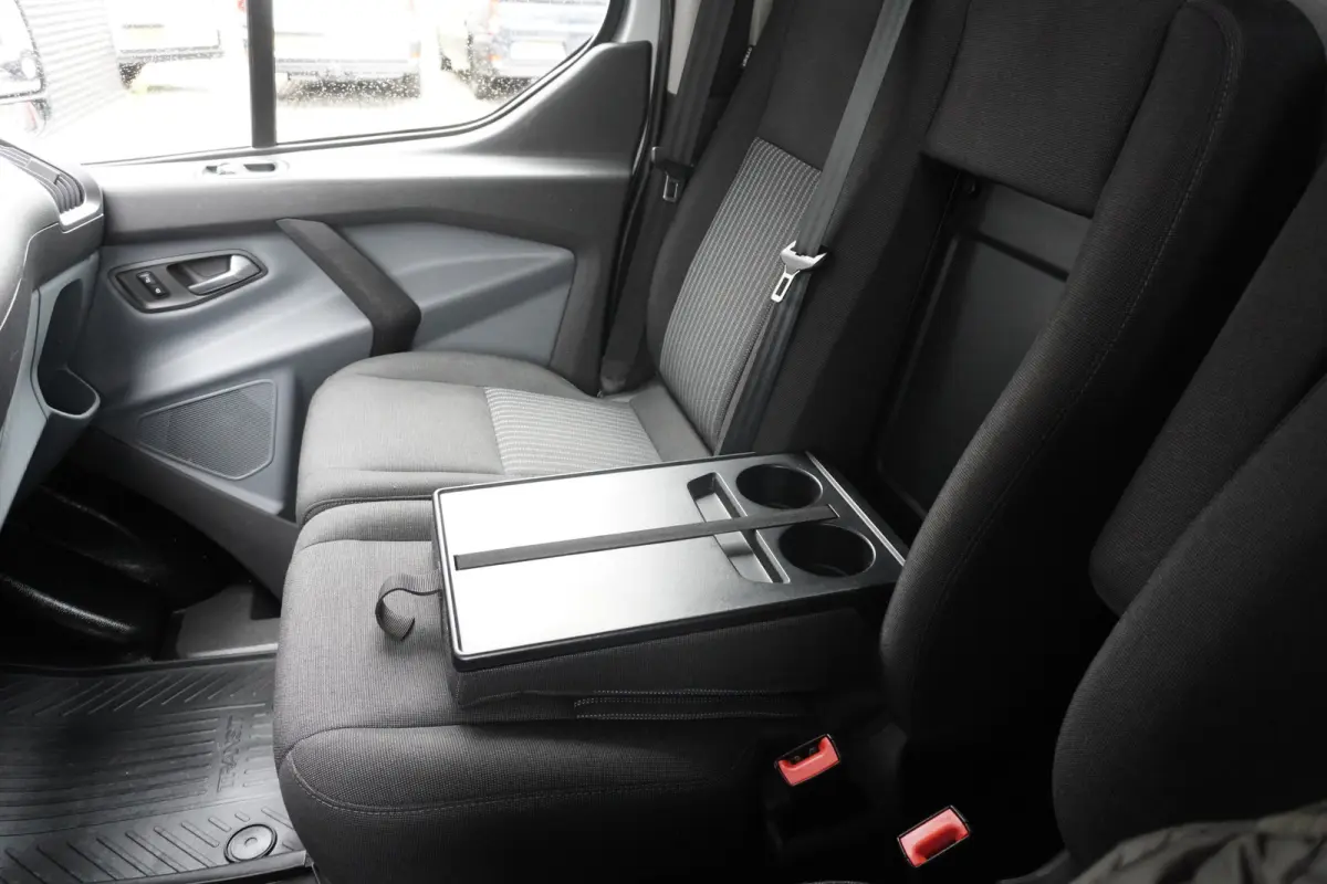 101pk L1H1 Trekhaak Navigatie Airco Cruise control Camera Parkeersensoren