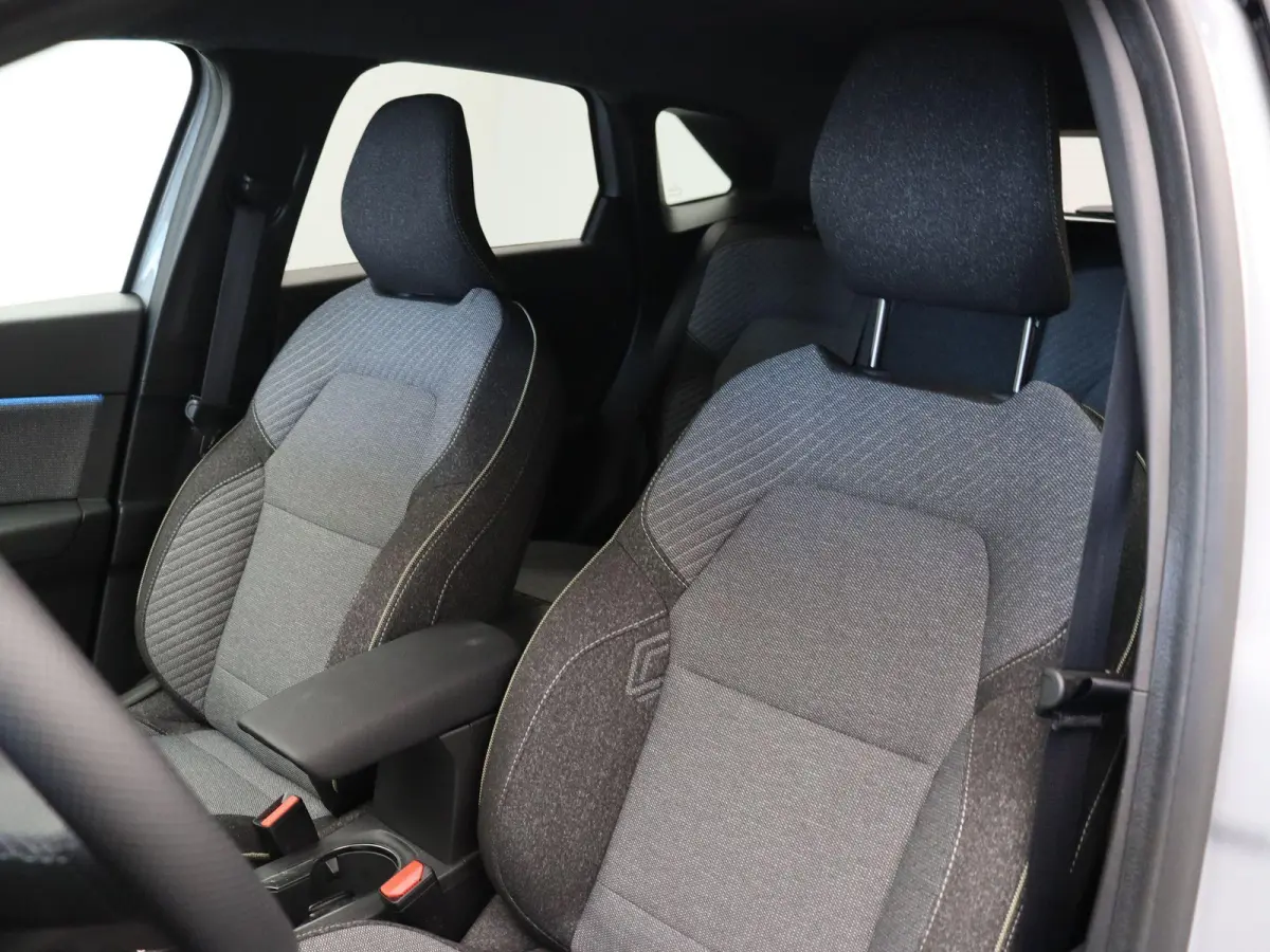 1.8 E-Tech full hybrid 160 techno | Achteruitrijcamera | Adaptieve Cruise Control | Parkeersensoren voor en achter | Google Maps Navigatie |